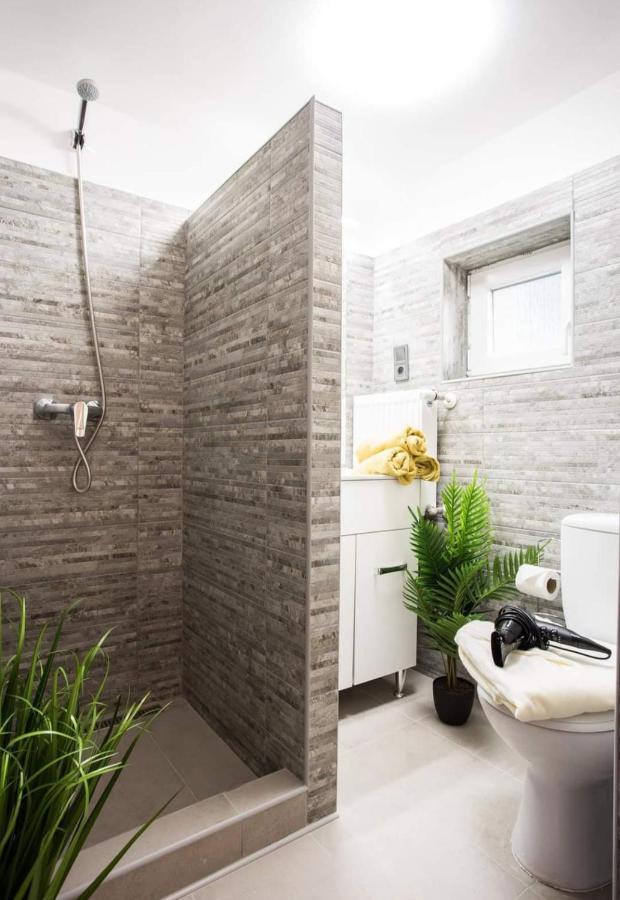 Csigahaz Apartman Печ Екстериор снимка