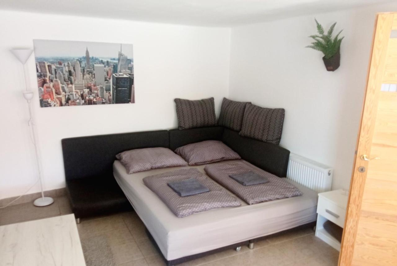 Csigahaz Apartman Печ Екстериор снимка