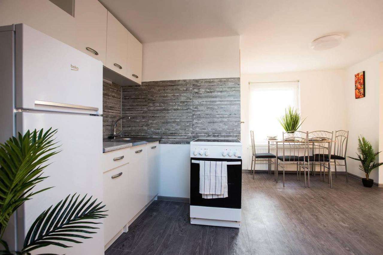 Csigahaz Apartman Печ Екстериор снимка