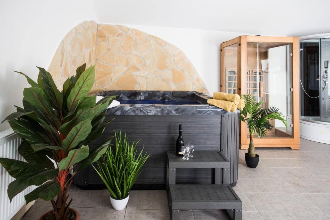 Csigahaz Apartman Печ Екстериор снимка